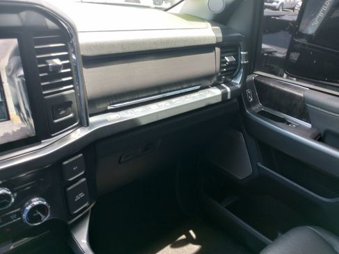 Certified 2025 Ford F250 Lariat w/ Black Appearance Package AWD/4WD image 16