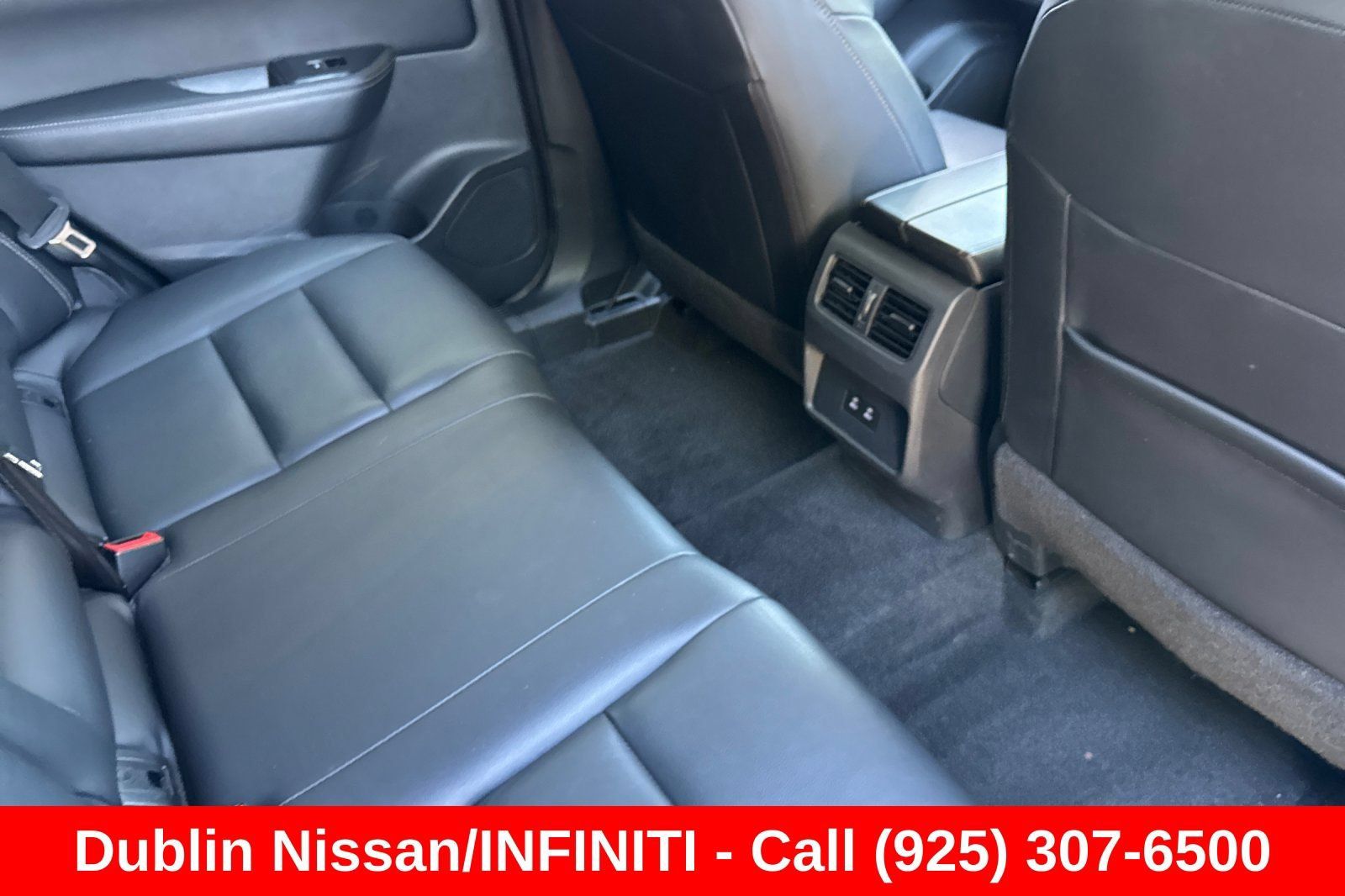 Used 2024 Nissan Rogue SL AWD/4WD image 19