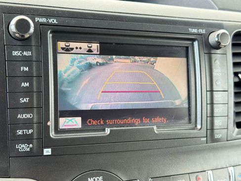 Used 2013 Toyota Sienna Limited w/ Premium Pkg FWD image 26