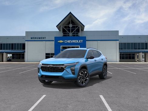 New 2026 Chevrolet Trax RS w/ Sunroof Package FWD image 8