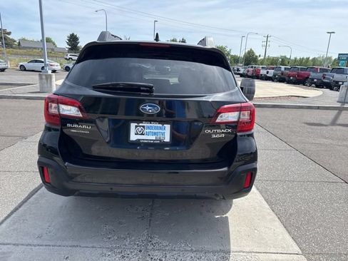 Used 2019 Subaru Outback 3.6R Limited AWD/4WD image 8