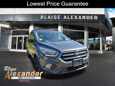 Used 2018 Ford Escape SE w/ SE Sport Appearance Package AWD/4WD image 1