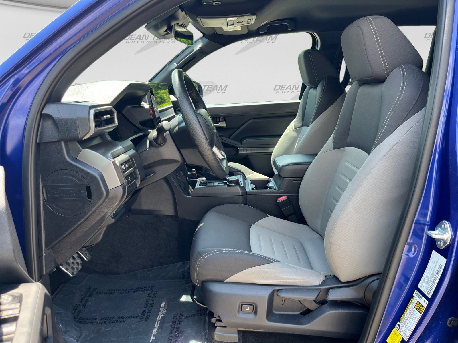 Used 2024 Toyota Tacoma TRD Sport AWD/4WD image 11