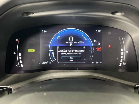 Used 2025 Toyota Camry LE FWD image 28