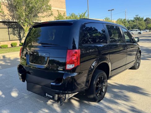 Used 2019 Dodge Grand Caravan GT FWD image 12