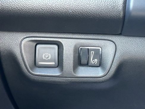 Used 2023 GMC Acadia SLE w/ Driver Convenience Package image 21