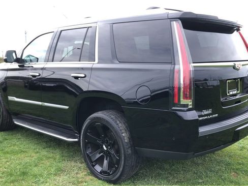 Used 2020 Cadillac Escalade Luxury image 5