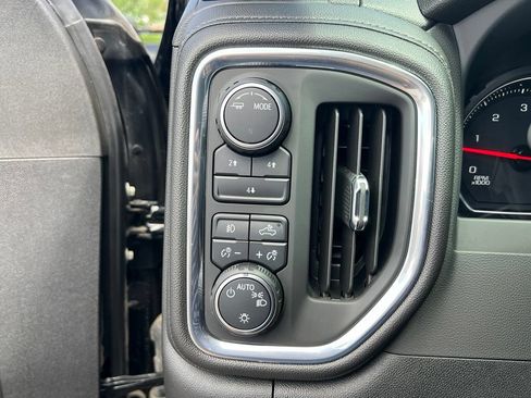 Used 2023 Chevrolet Silverado 3500 LT w/ Convenience Package AWD/4WD image 29
