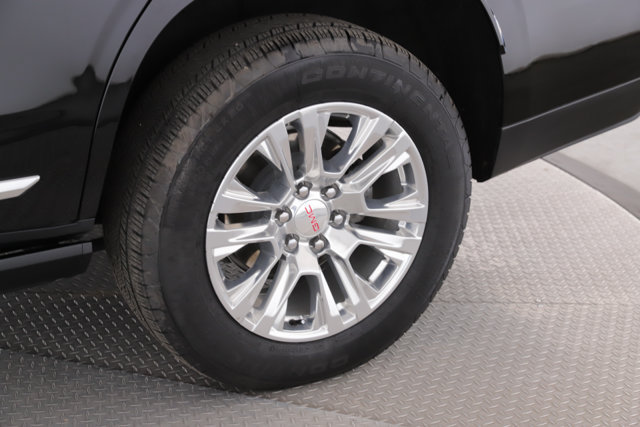 Used 2026 GMC Yukon Denali w/ Sun & Power Step Package AWD/4WD image 14