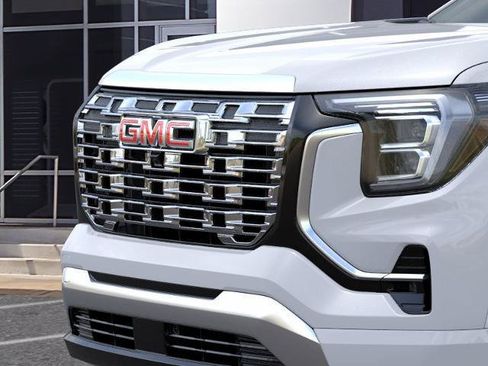 New 2027 GMC Terrain Denali w/ LPO, Black Badging Package AWD/4WD image 39