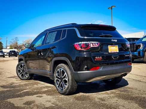 Certified 2022 Jeep Compass Limited image 5