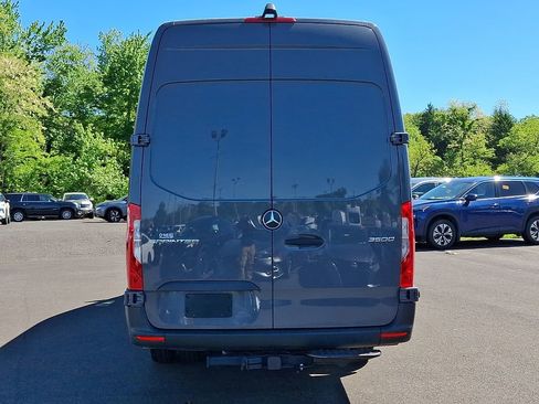 Used 2024 Mercedes-Benz Sprinter 3500 w/ Acoustic Package image 5