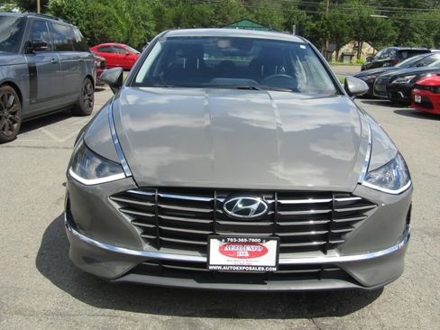Used 2023 Hyundai Sonata SE FWD image 2
