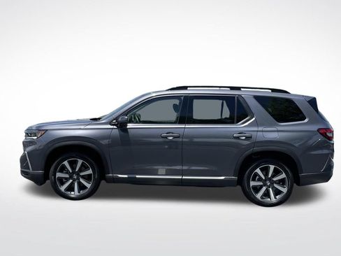 Certified 2024 Honda Pilot Touring image 2