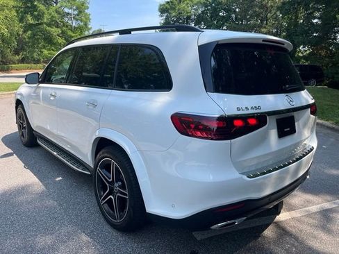 Used 2024 Mercedes-Benz GLS 450 4MATIC image 7