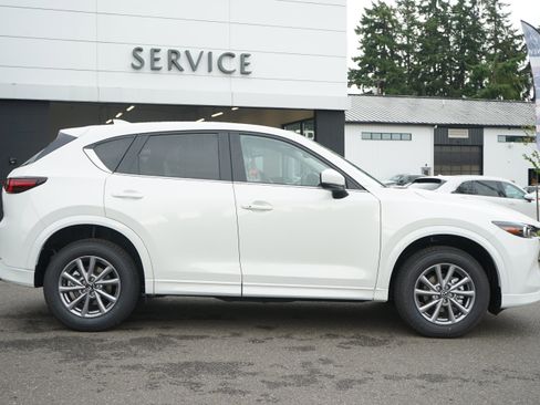 New 2025 MAZDA CX-5 AWD 2.5 S w/ Preferred Package image 3