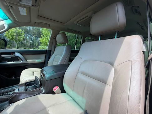 Used 2008 Toyota Land Cruiser AWD/4WD image 11