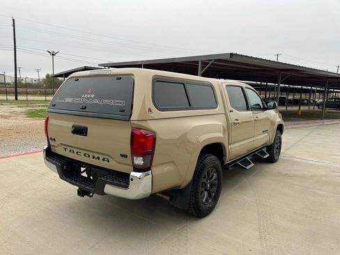 Used 2020 Toyota Tacoma SR image 17