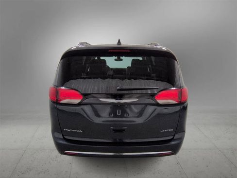 Certified 2020 Chrysler Pacifica Limited image 7