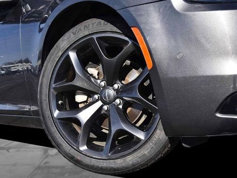 Used 2023 Chrysler 300 S image 3