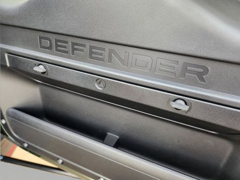 New 2026 Land Rover Defender 110 X-Dynamic SE image 30