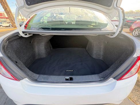 Used 2016 Nissan Versa S Plus FWD image 9