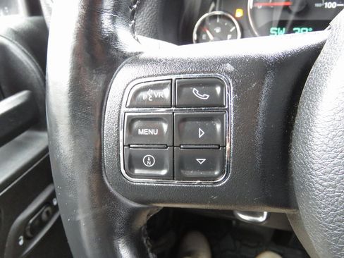 Used 2018 Jeep Wrangler Unlimited Sport image 21