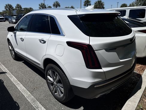 Used 2024 Cadillac XT5 Premium Luxury FWD image 3