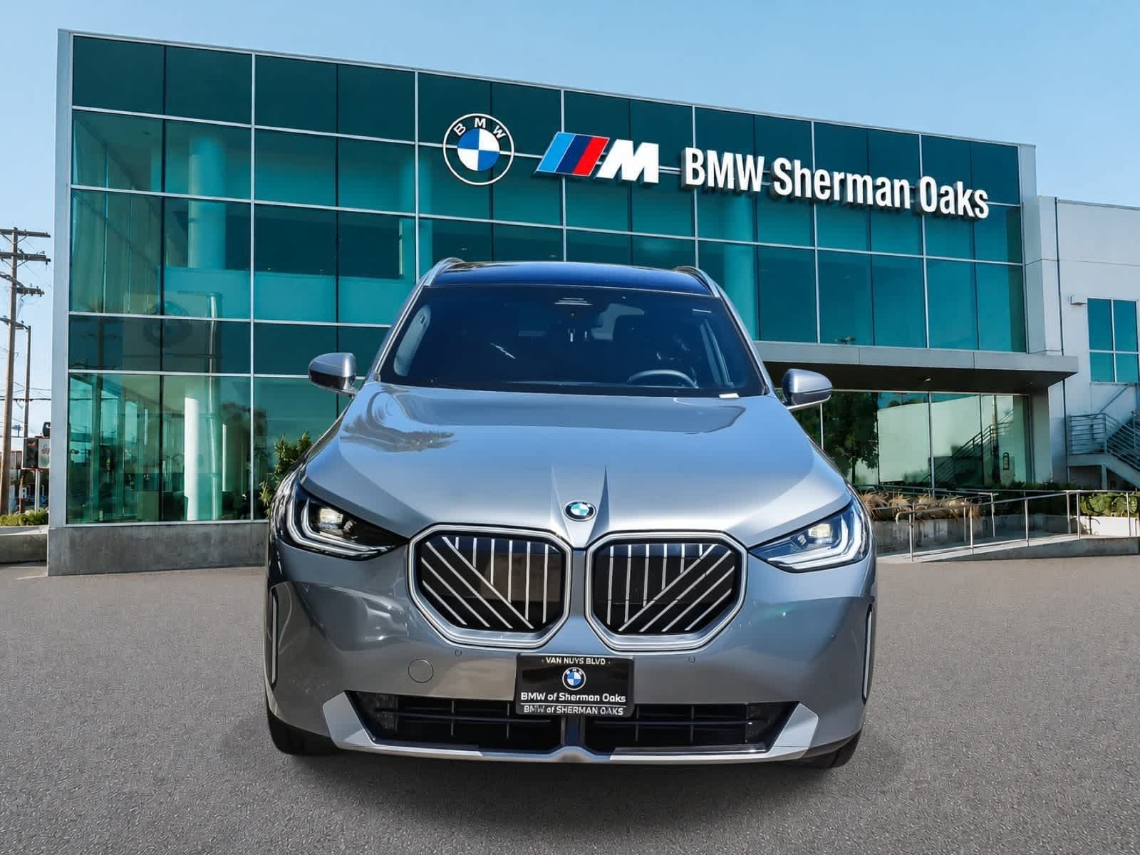 Used 2026 BMW X3 xDrive30i w/ Convenience Package AWD/4WD image 2
