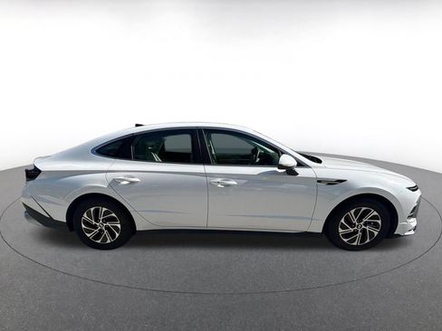 Used 2026 Hyundai Sonata Blue FWD image 8