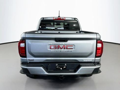 Used 2025 GMC Canyon Elevation w/ Technology Package RWD image 6