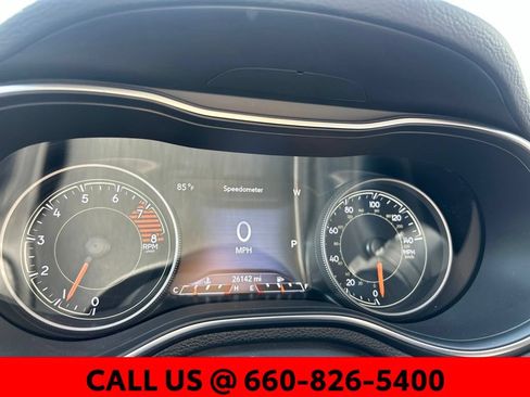 Used 2019 Jeep Cherokee Limited AWD/4WD image 17