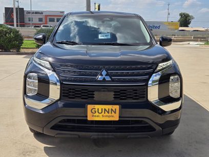 Used 2023 Mitsubishi Outlander ES