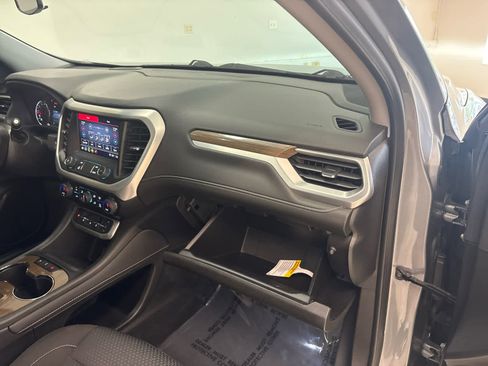 Used 2023 GMC Acadia SLE AWD/4WD image 27