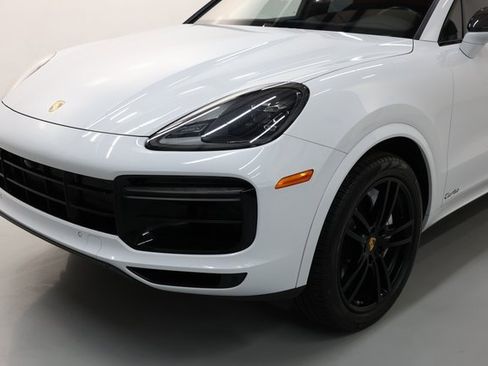 Used 2020 Porsche Cayenne Turbo image 56