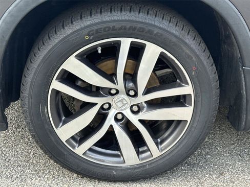 Used 2016 Honda Pilot Touring image 12