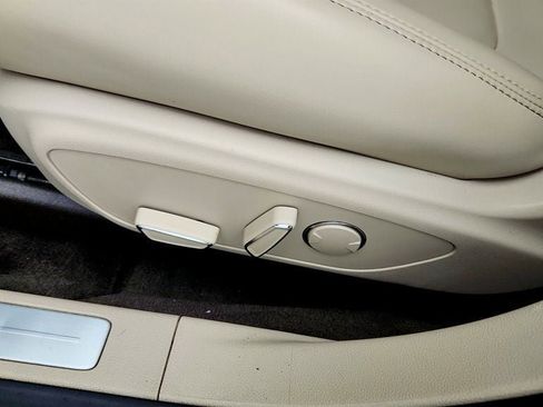 Used 2017 Lincoln MKZ Premiere image 11