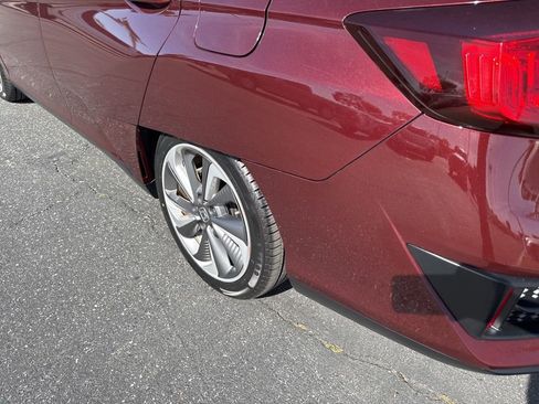 Used 2020 Honda Clarity Touring image 9