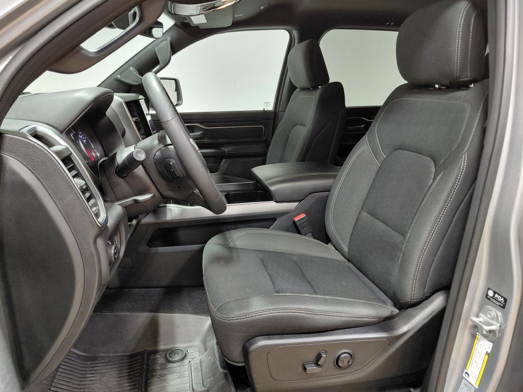 Used 2025 RAM 1500 Big Horn AWD/4WD image 19