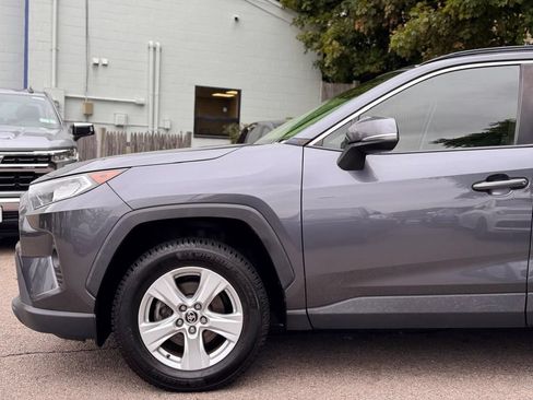 Used 2020 Toyota RAV4 XLE w/ Convenience Package AWD/4WD image 10