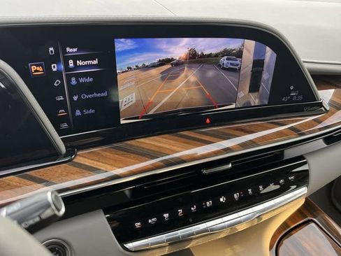 Certified 2024 Cadillac Escalade ESV Sport Platinum w/ LPO, ONYX Package image 18