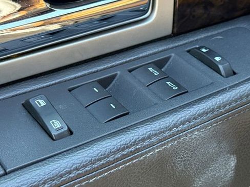 Used 2013 Ford F150 Platinum image 19