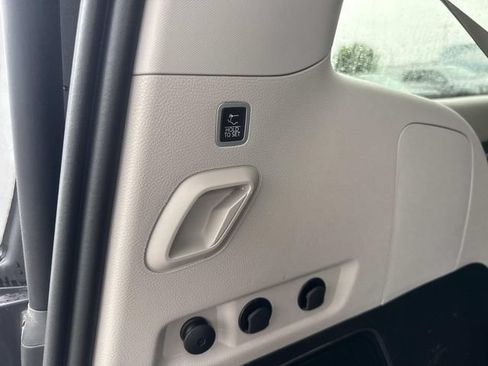 Used 2024 Jeep Wagoneer Series II w/ Flexible Seating Group AWD/4WD image 7