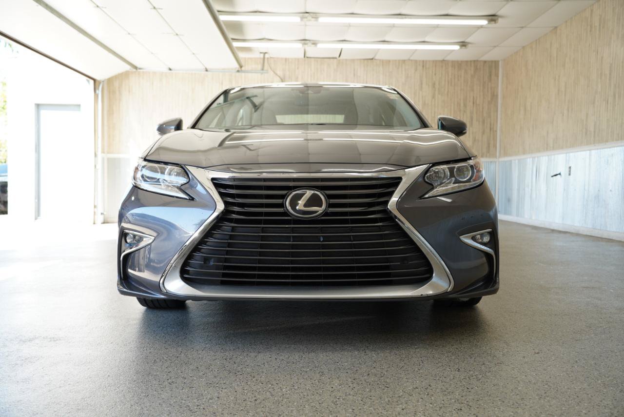 Used 2018 Lexus ES 350 w/ Navigation System Package FWD image 2