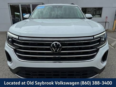 Used 2024 Volkswagen Atlas SE image 4