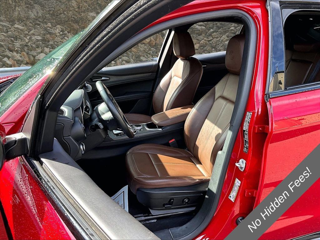 Used 2023 Alfa Romeo Stelvio Ti AWD/4WD image 22