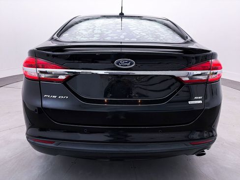 Used 2018 Ford Fusion SE w/ Equipment Group 201A image 12