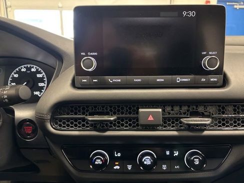 Certified 2024 Honda HR-V LX image 29