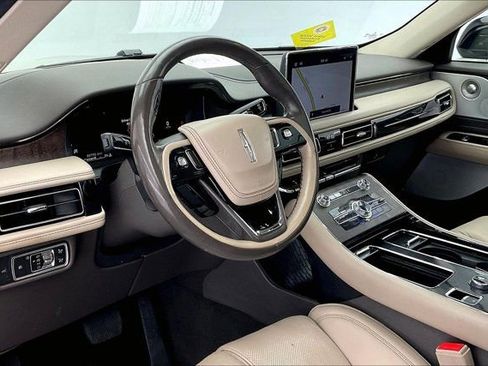 Used 2020 Lincoln Aviator Reserve w/ Equipment Group 202A image 14