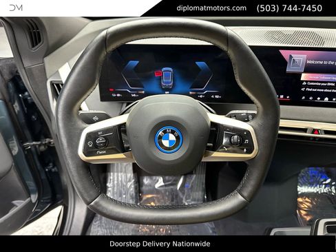 Used 2025 BMW iX xDrive50 w/ Premium Package image 28
